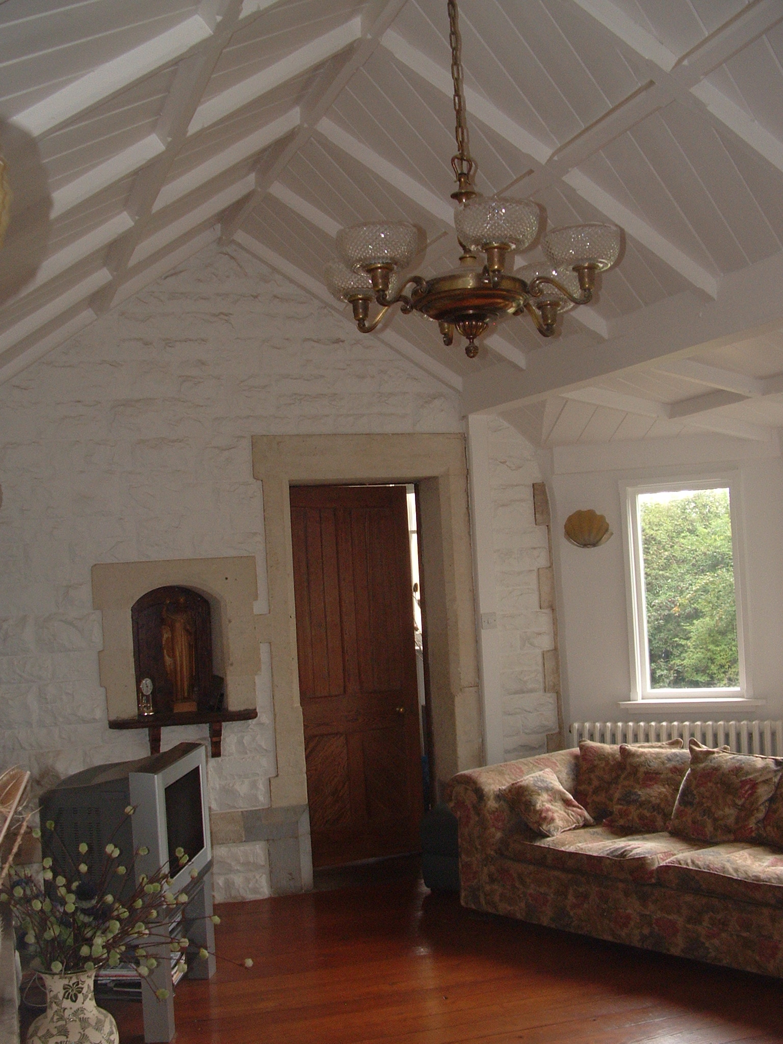 srearreceptionroom.JPG