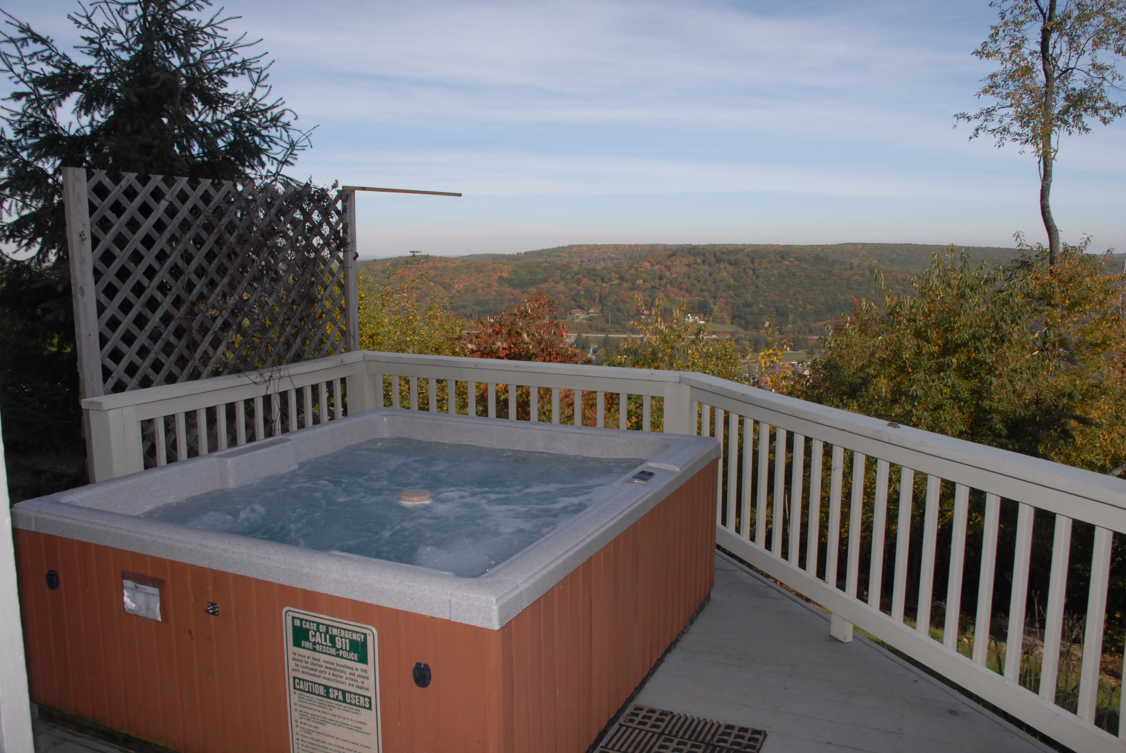 oneagl_hottub.JPG