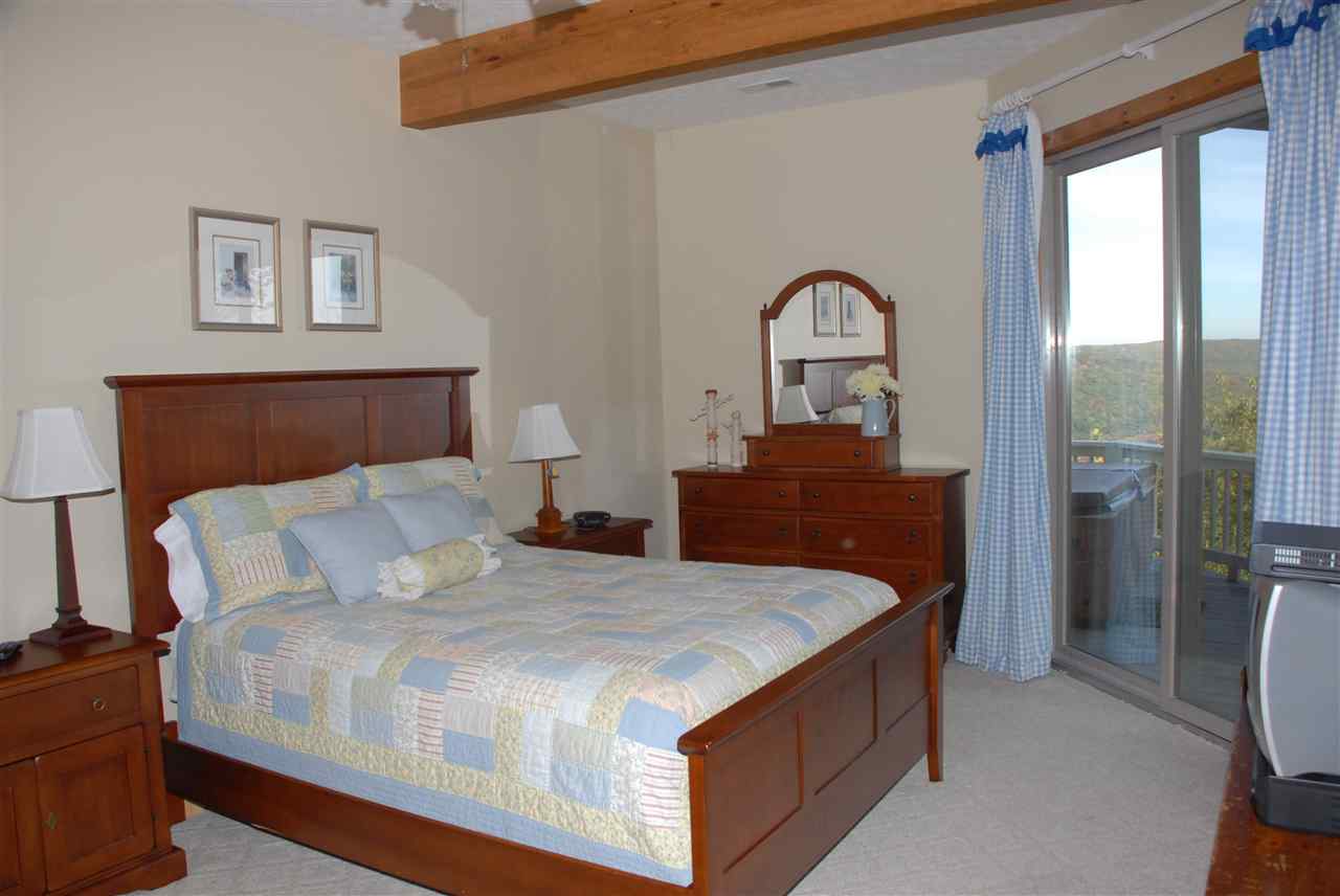 resized-2349823-oneagl_bedroom.JPG