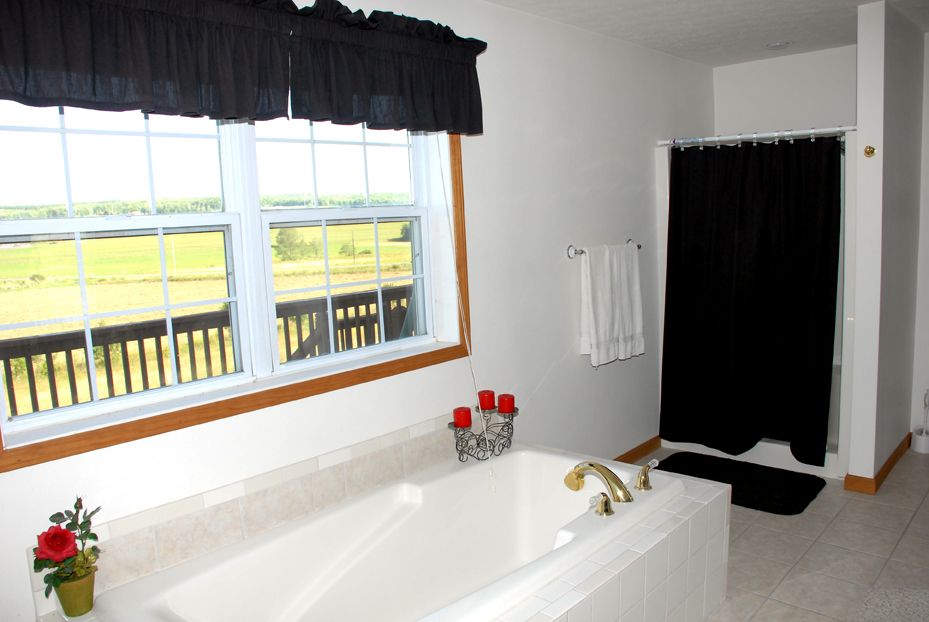 BEARINNmasterbath.jpg