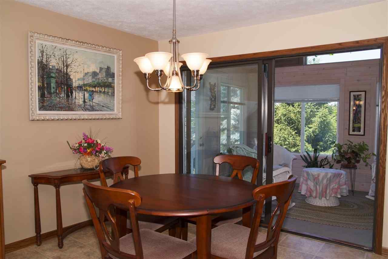 resized-2349823-Dining1.jpg