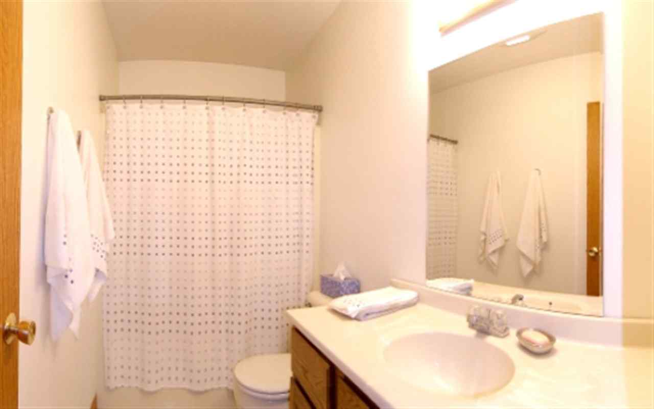 resized-2349823-Bathroom_3.jpg