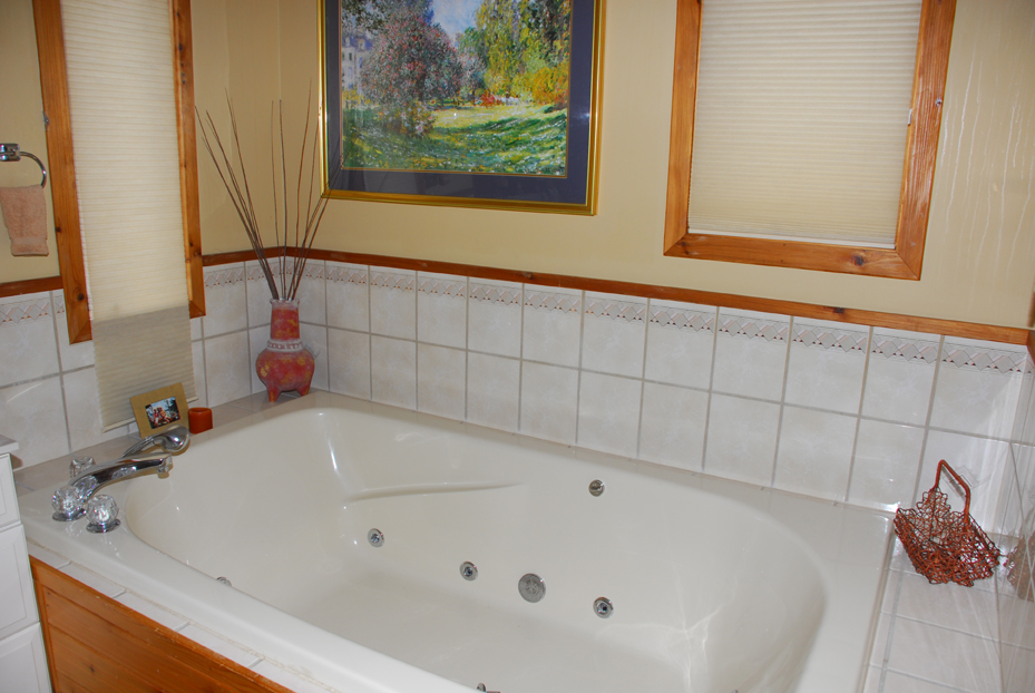 Panor_masterbath.jpg