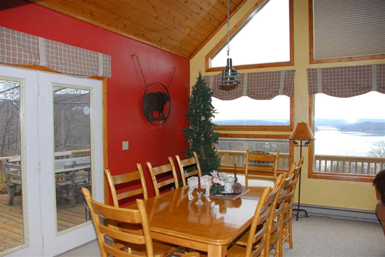 resized-2349823-Panor_dining.jpg