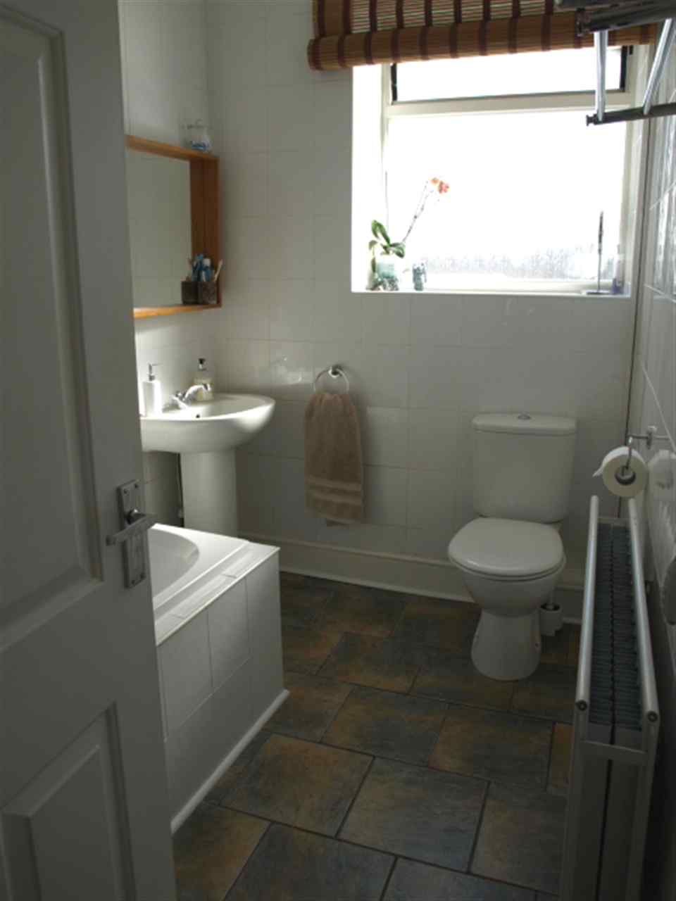 resized-2349823-Bathroom.jpg