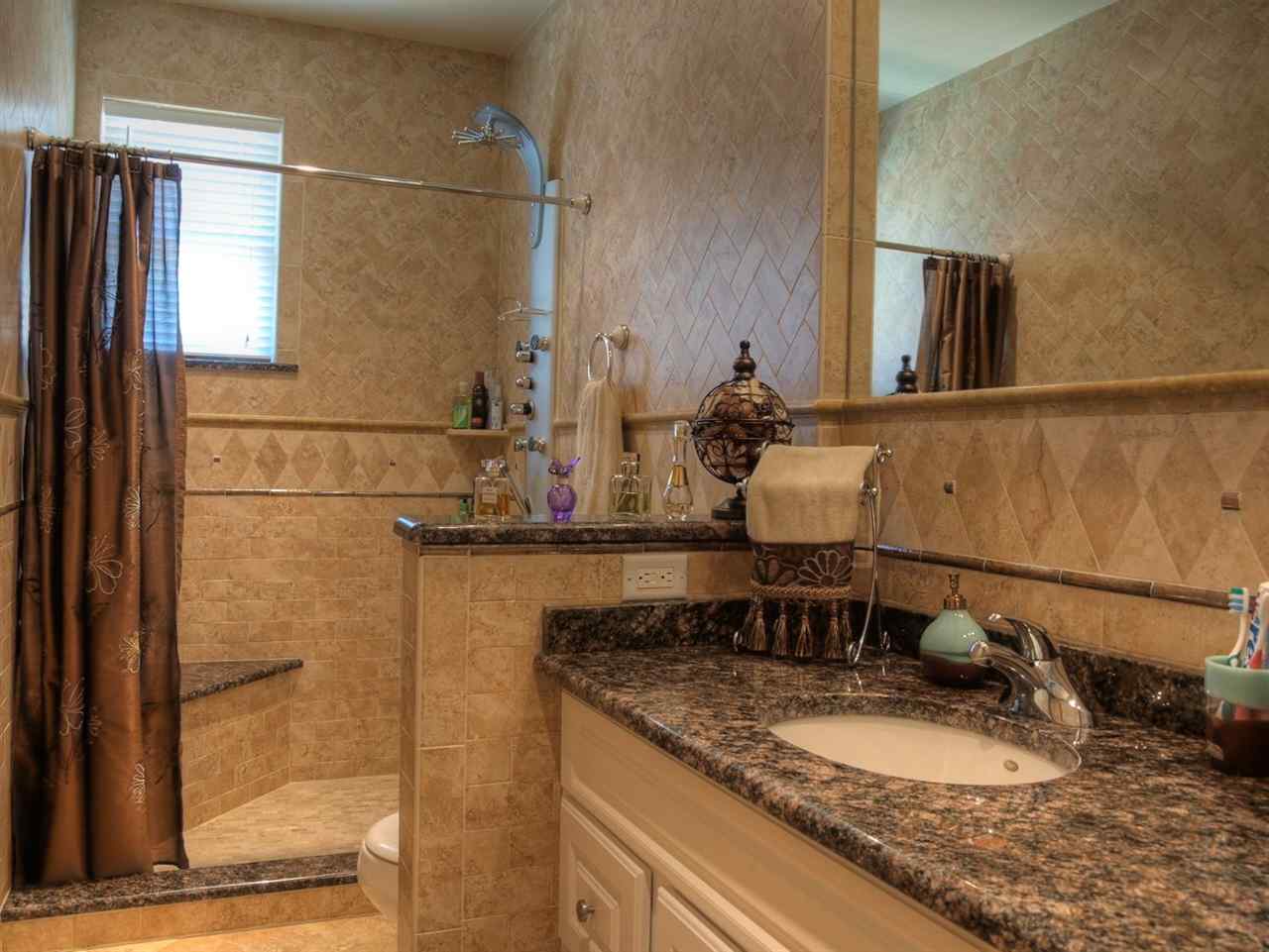 resized-2349823-Bathroom3.jpg