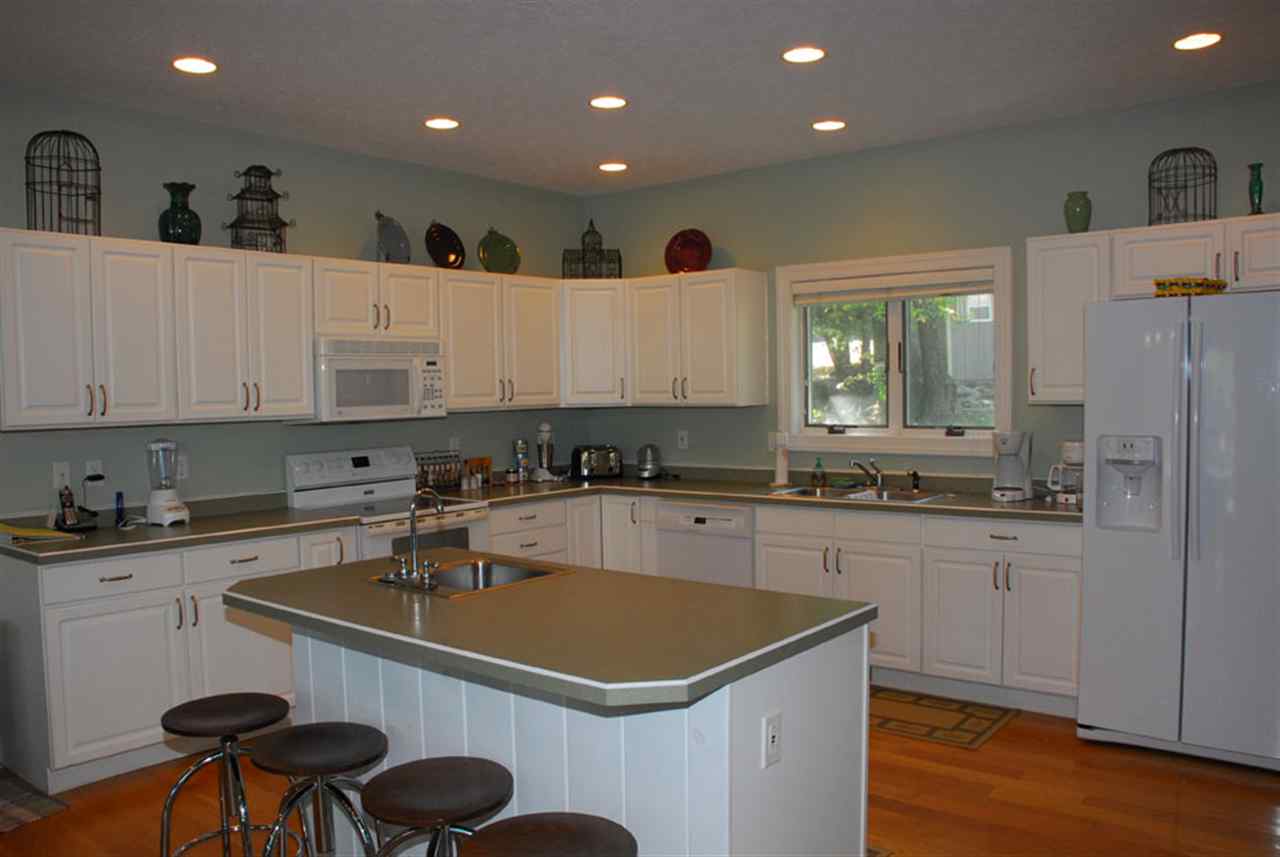 resized-2349823-Wyn_kitchen.jpg