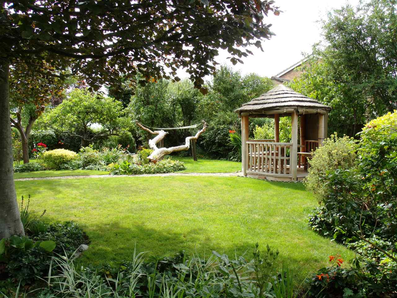 resized-2349823-garden.JPG