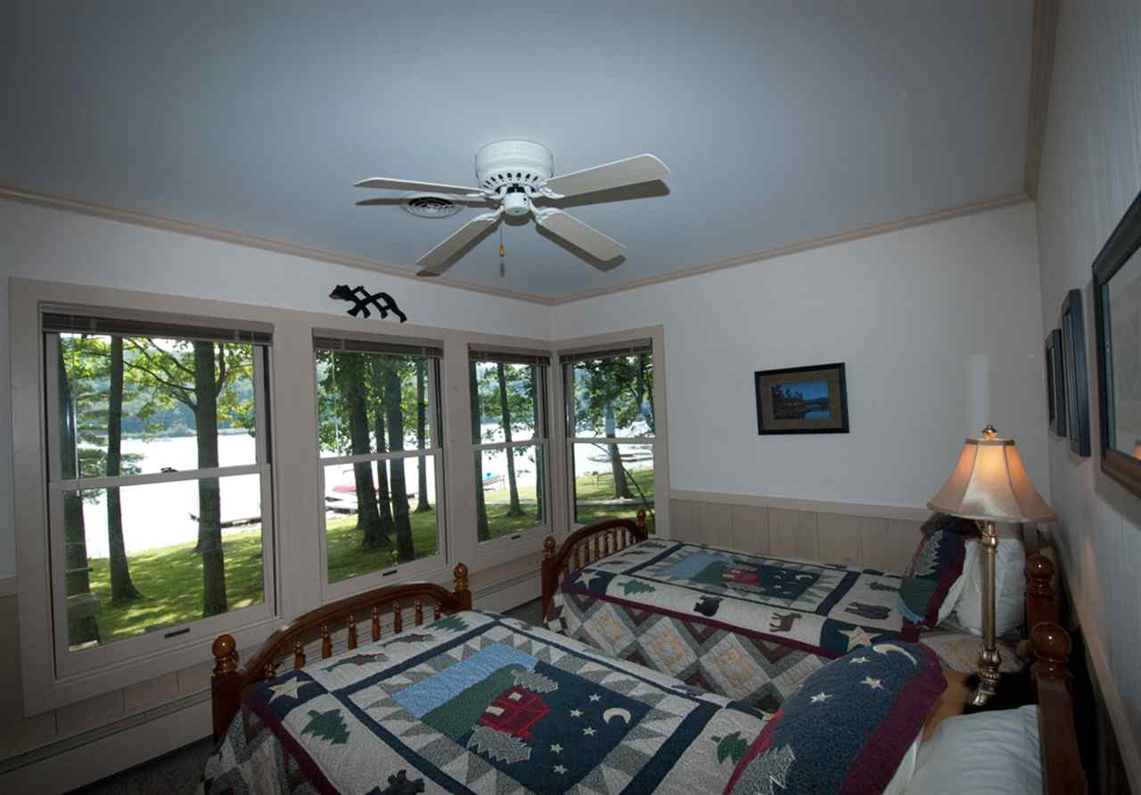 resized-2349823-LakeED_bed.jpg