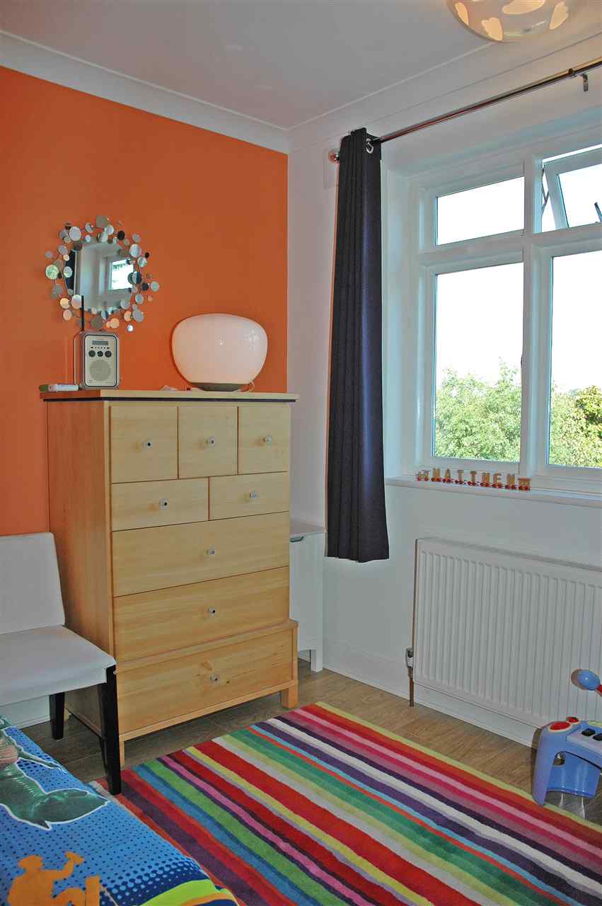 resized-2349823-bedroom-four.jpg