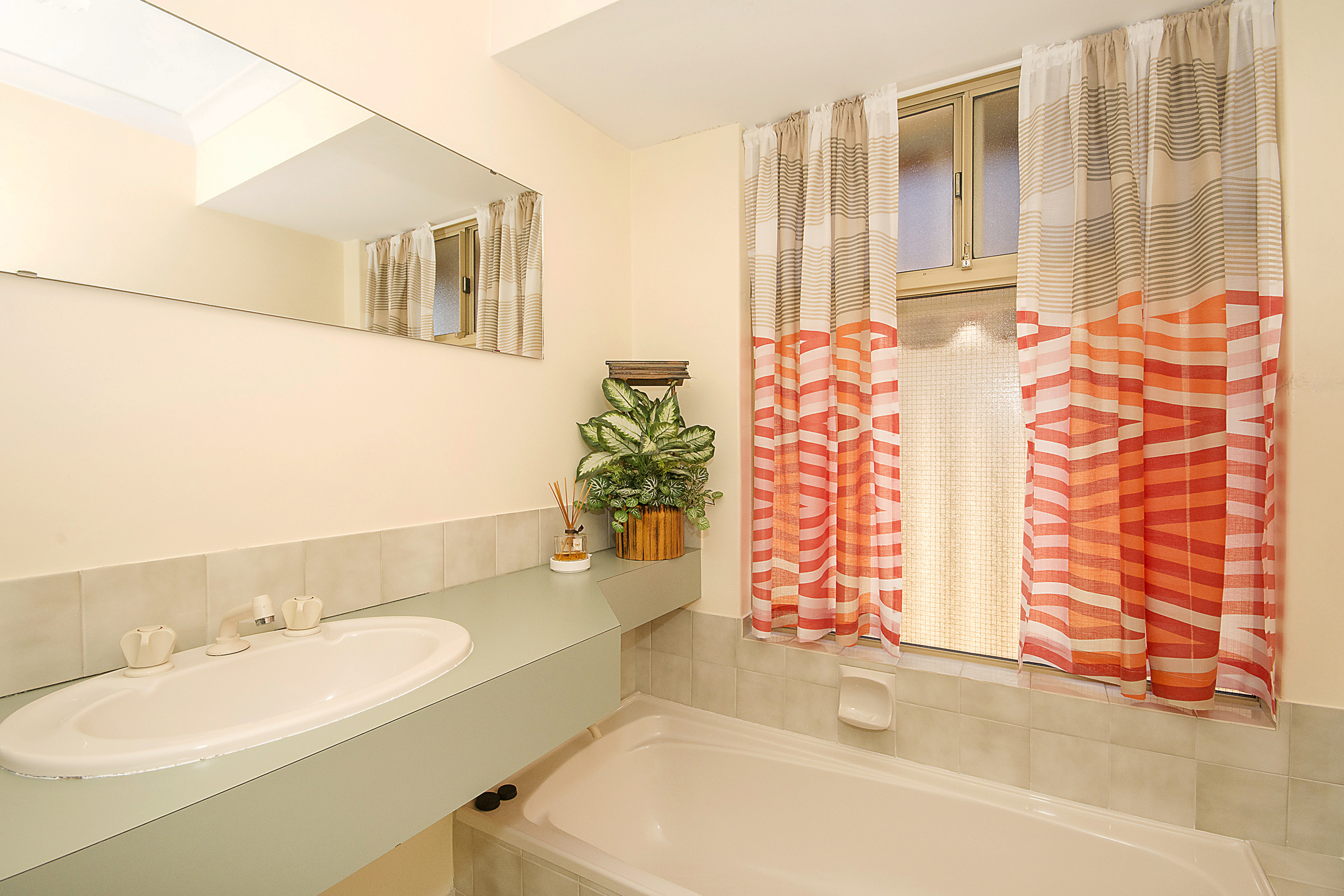 008_Open2view_ID338821-8_Endgate_Court_Parkwood.jpg