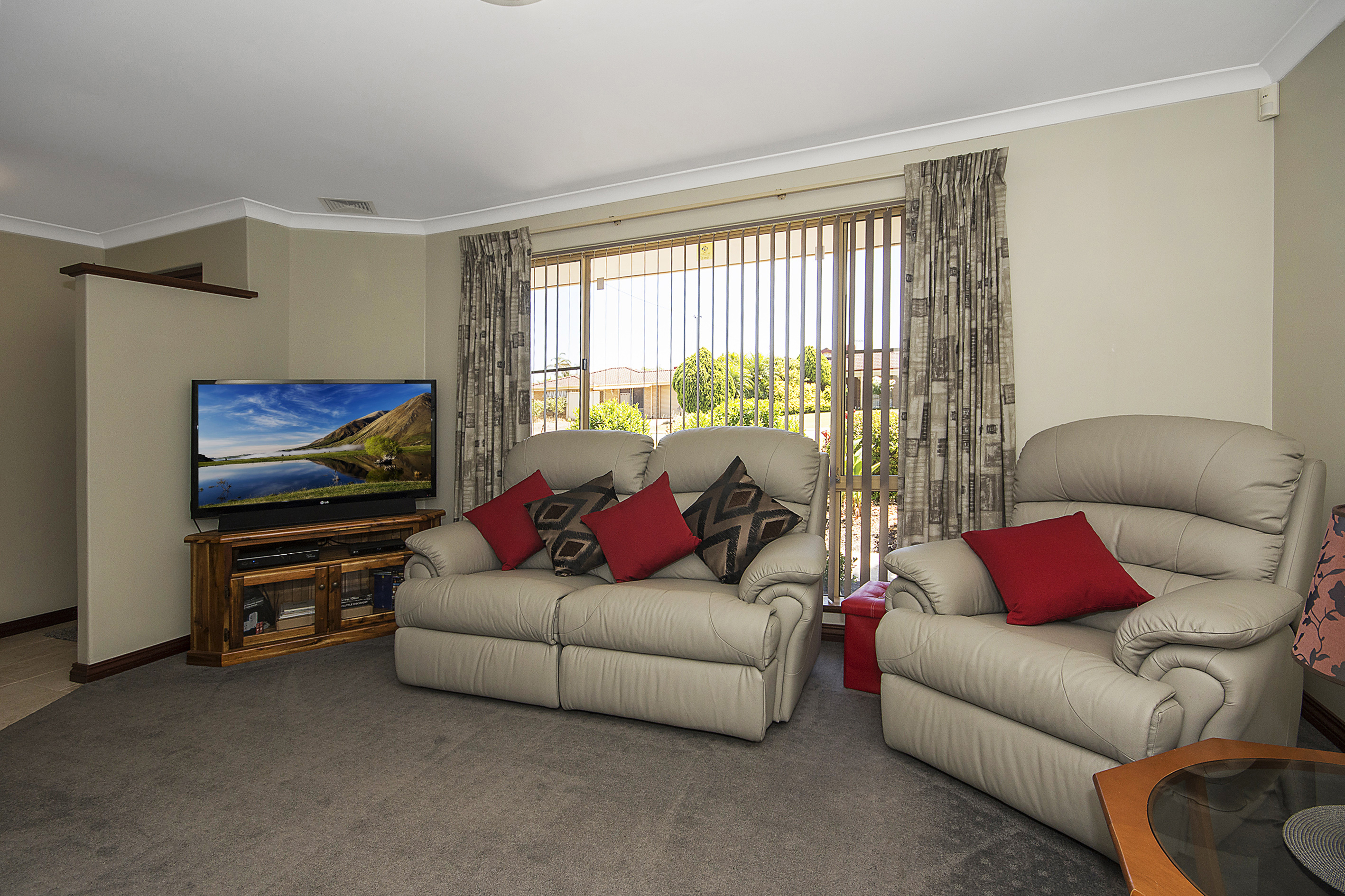 022_Open2view_ID338821-8_Endgate_Court_Parkwood.jpg