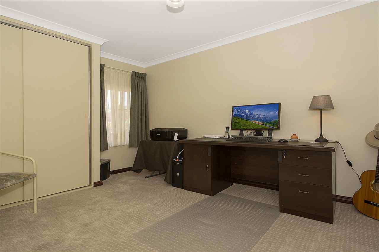 resized-2349823-005_Open2view_ID338821-8_Endgate_Court_Parkwood.jpg