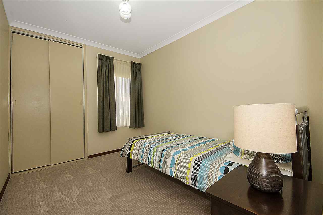 resized-2349823-006_Open2view_ID338821-8_Endgate_Court_Parkwood.jpg
