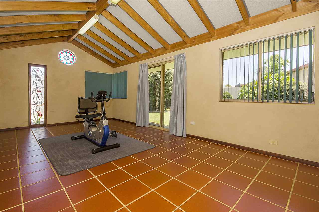 resized-2349823-016_Open2view_ID338821-8_Endgate_Court_Parkwood.jpg