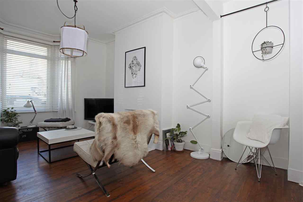resized-2349823-Lounge3.jpg