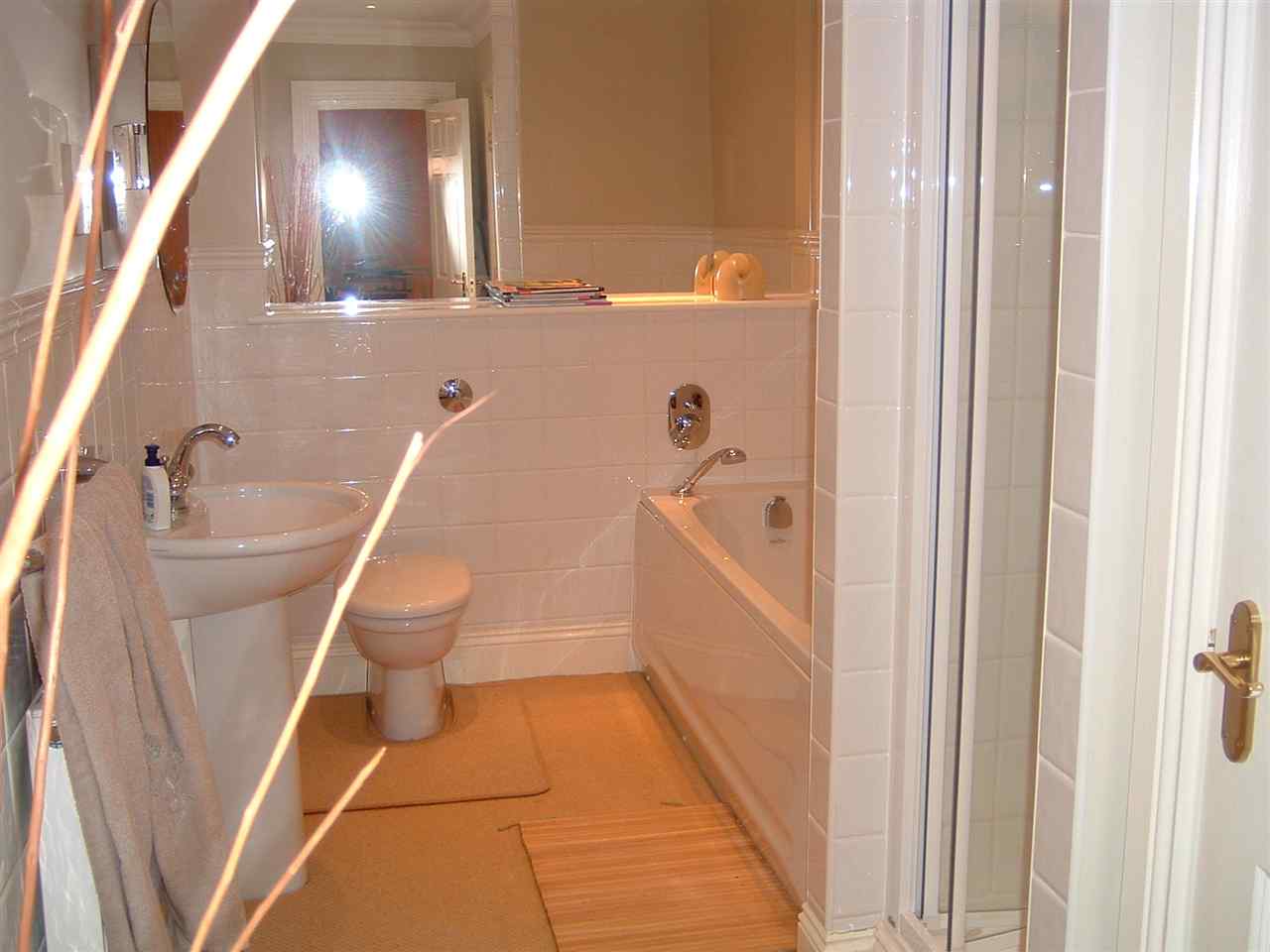 resized-2349823-3Northwoldbathroom.JPG